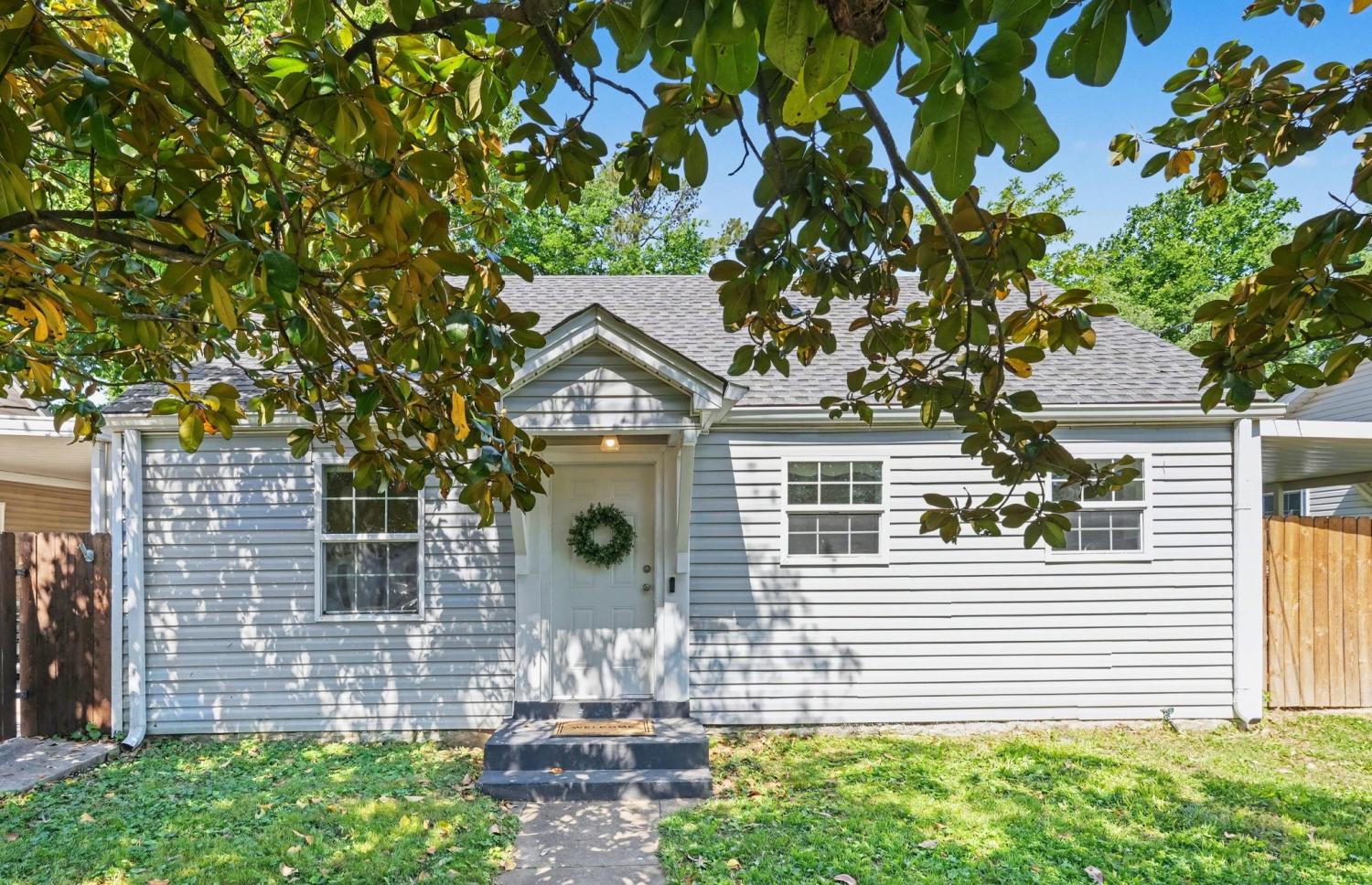2122-Denham-Ave For Sale