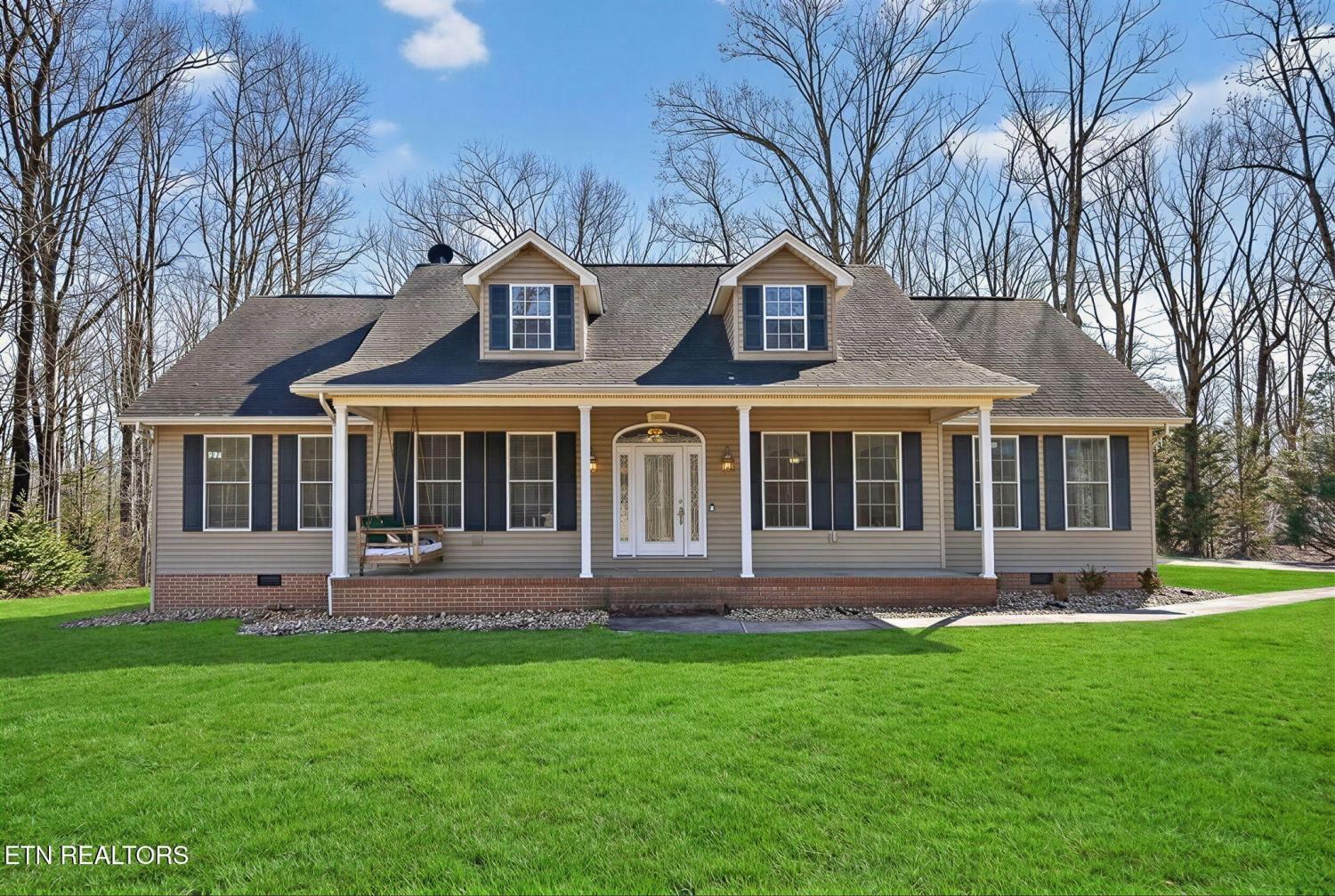 1945-W-Creston-Rd For Sale