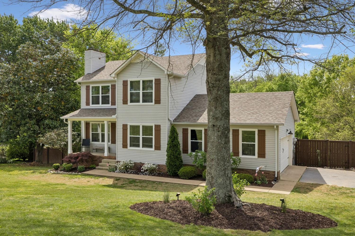 412-Lake-Cir For Sale