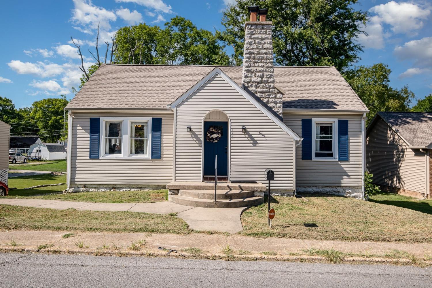 1022-W-Commerce-St For Sale