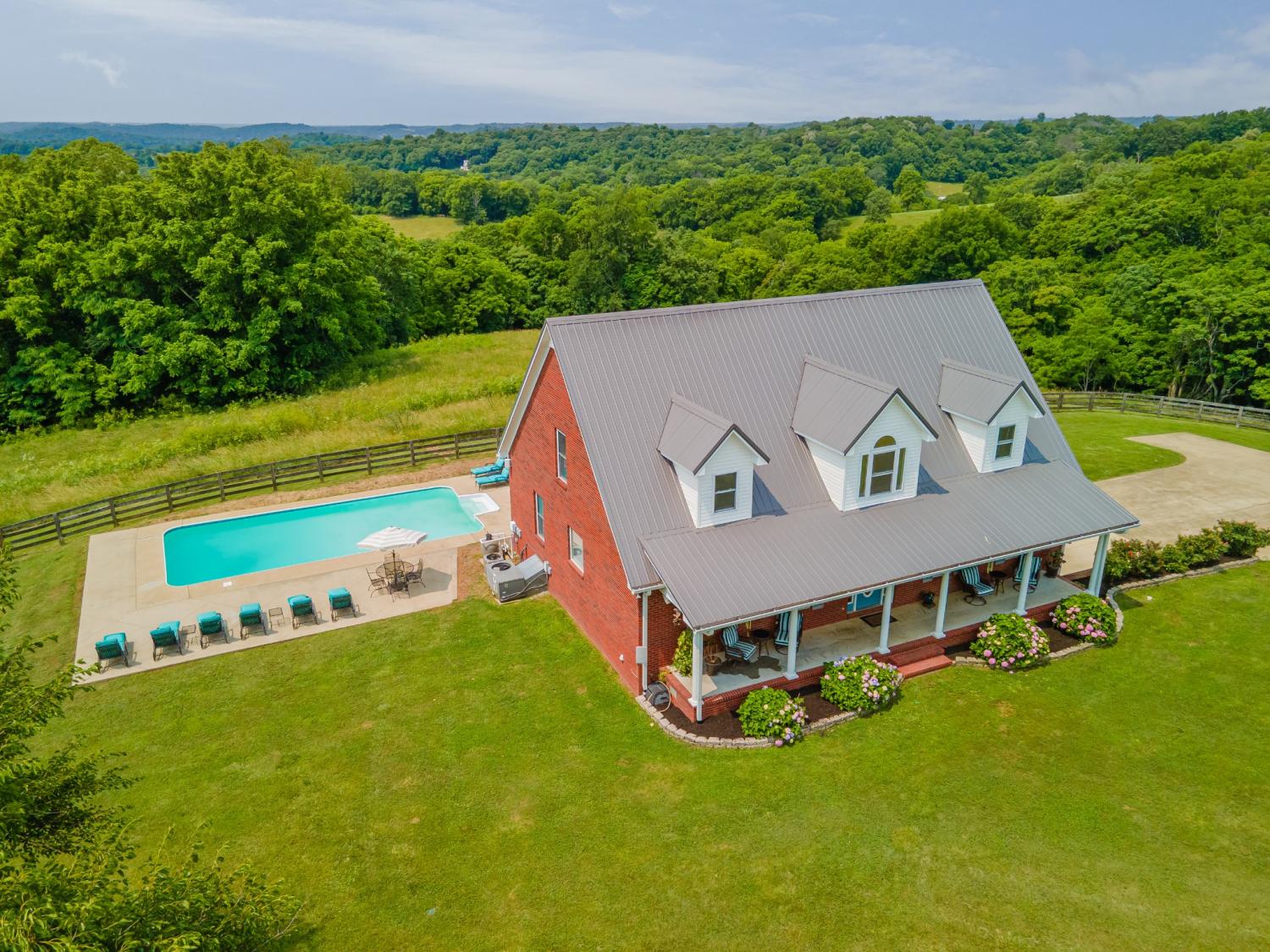 934-Fairview-Rd For Sale