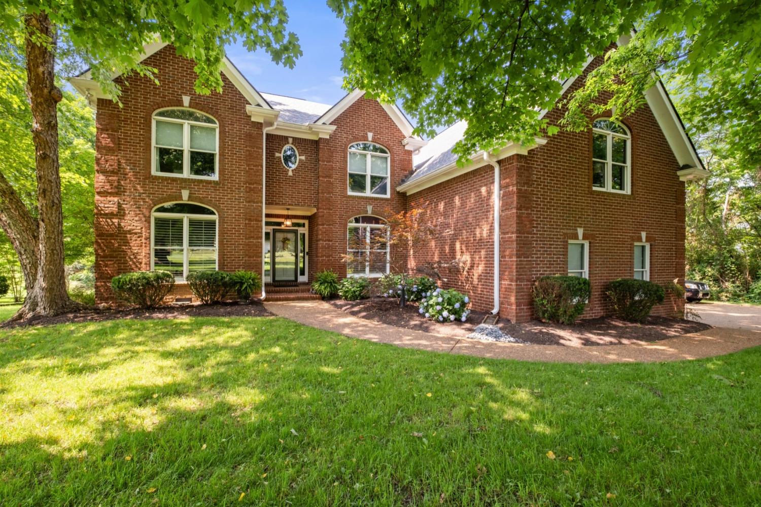 513-Barrington-Dr For Sale