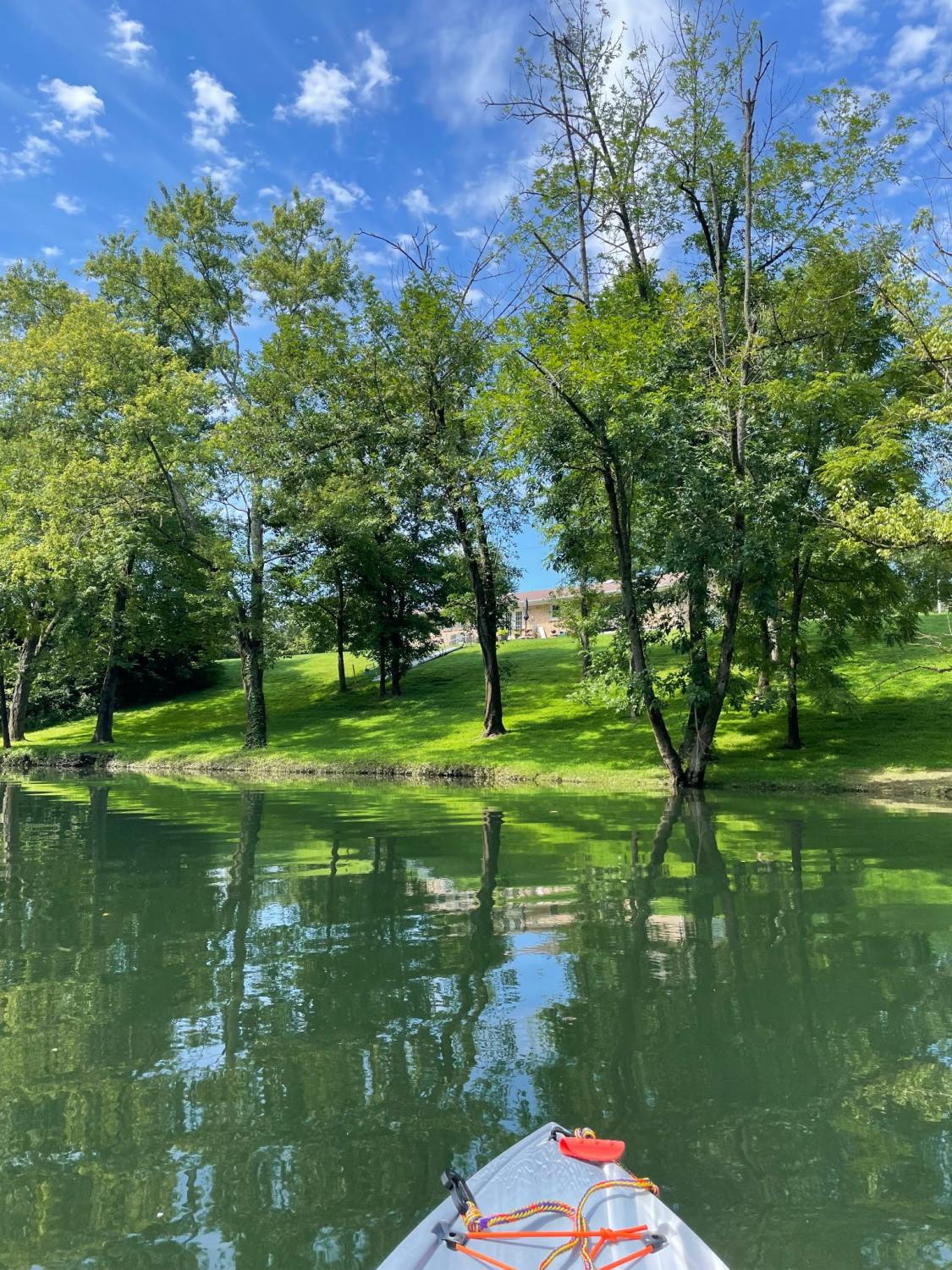 906-Riverside-Cir For Sale