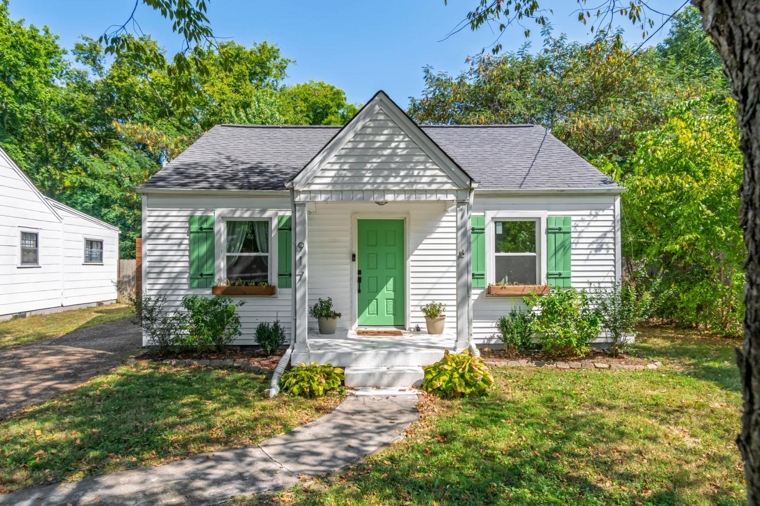 917-Sharpe-Ave For Sale