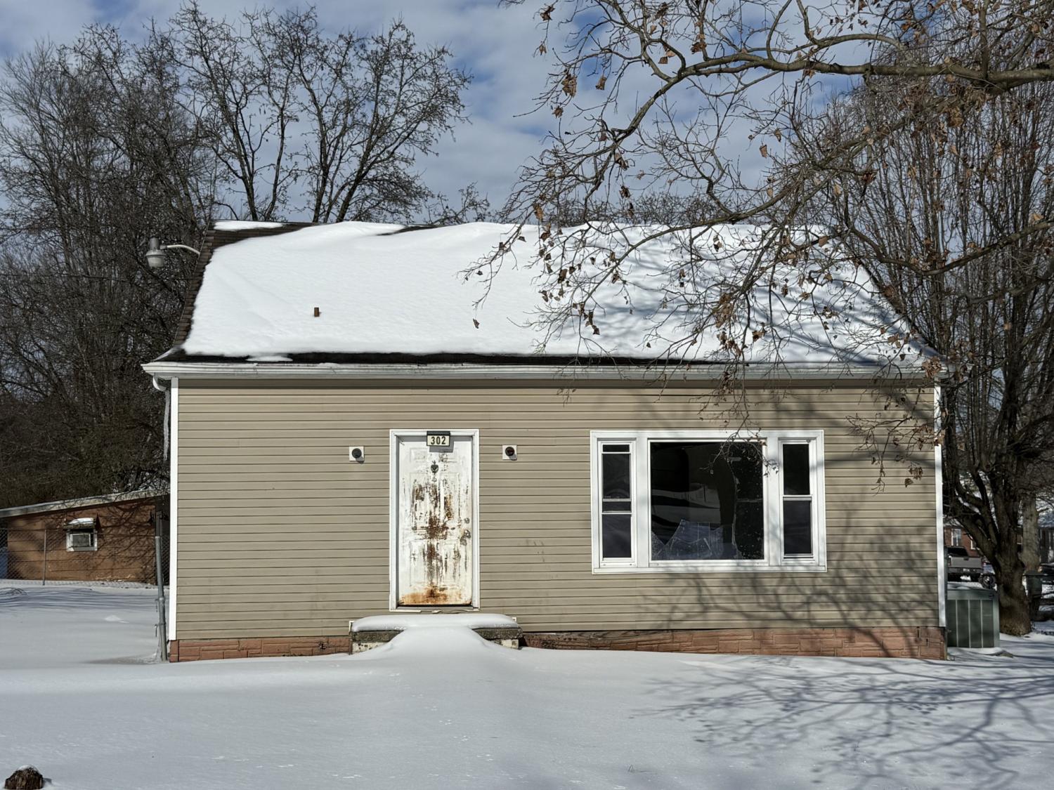 302-Crestview-Dr For Sale