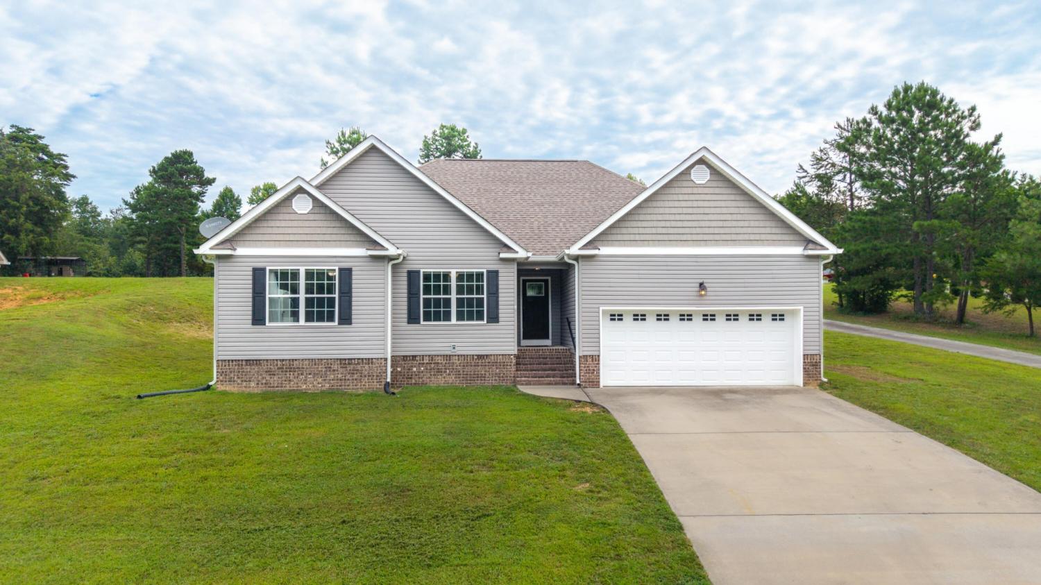 400-William-Way--SE For Sale