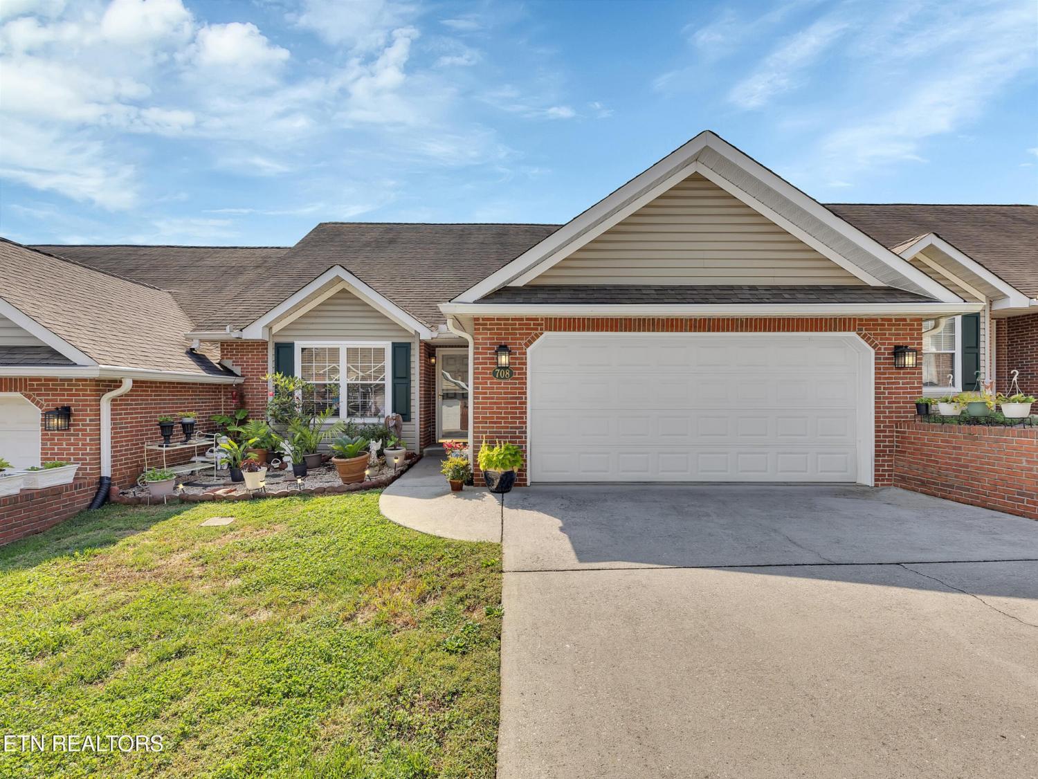 708-Chambers-Way For Sale