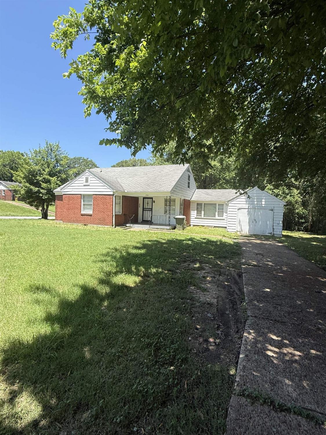 1700-WARNER-AVE For Sale