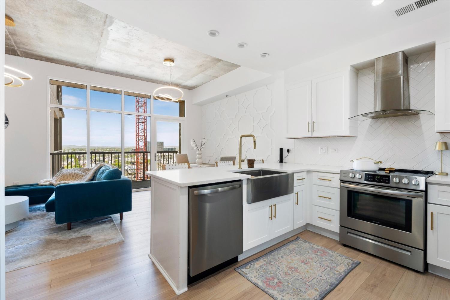 1510-Demonbreun-St For Sale