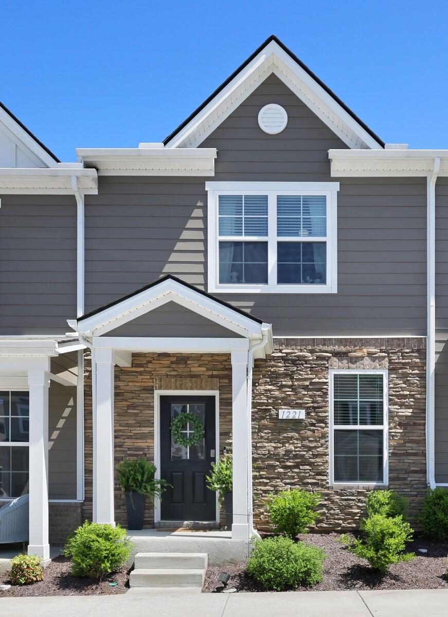 1221-Mason-Dale For Sale