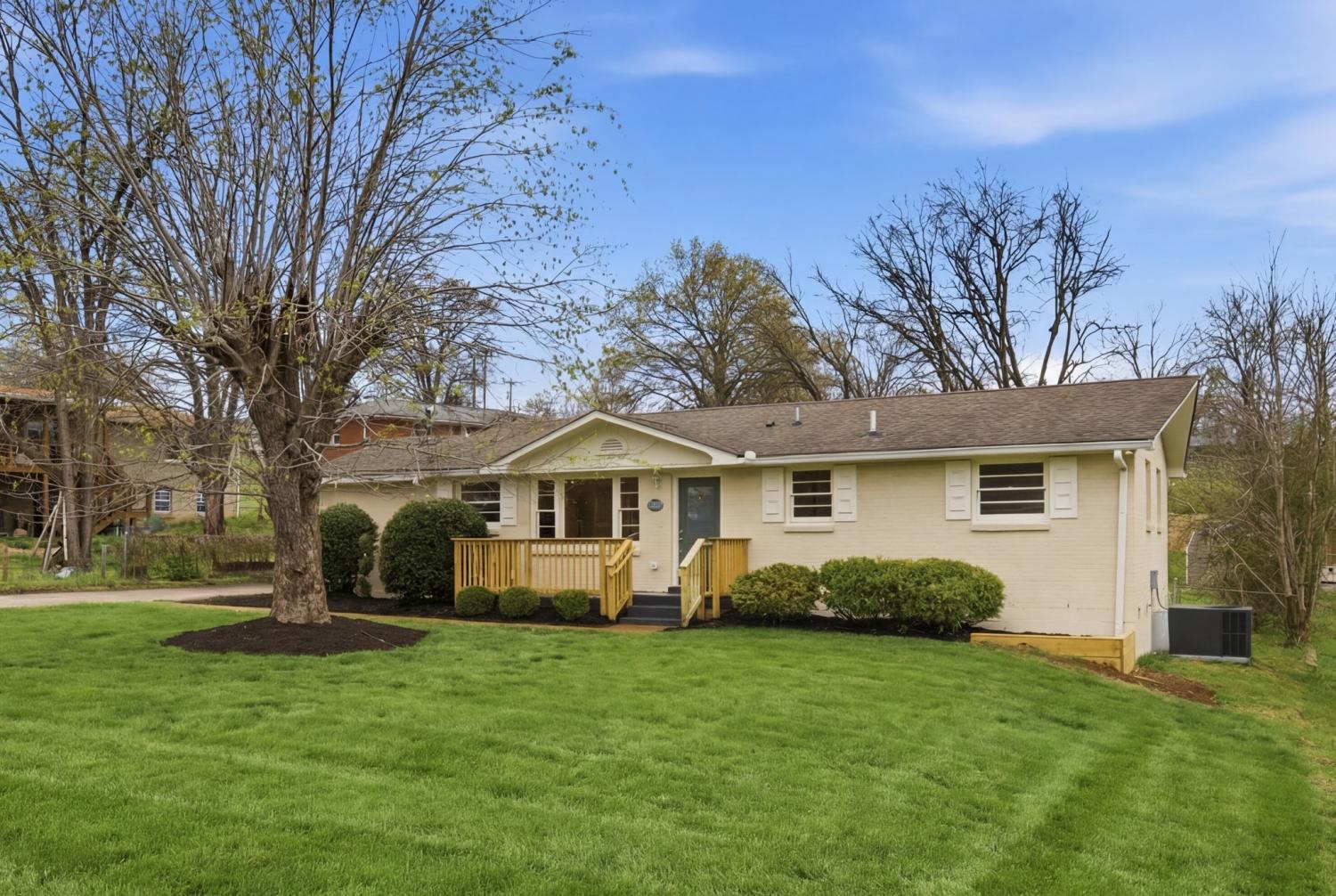 1725-Welcome-Ln For Sale