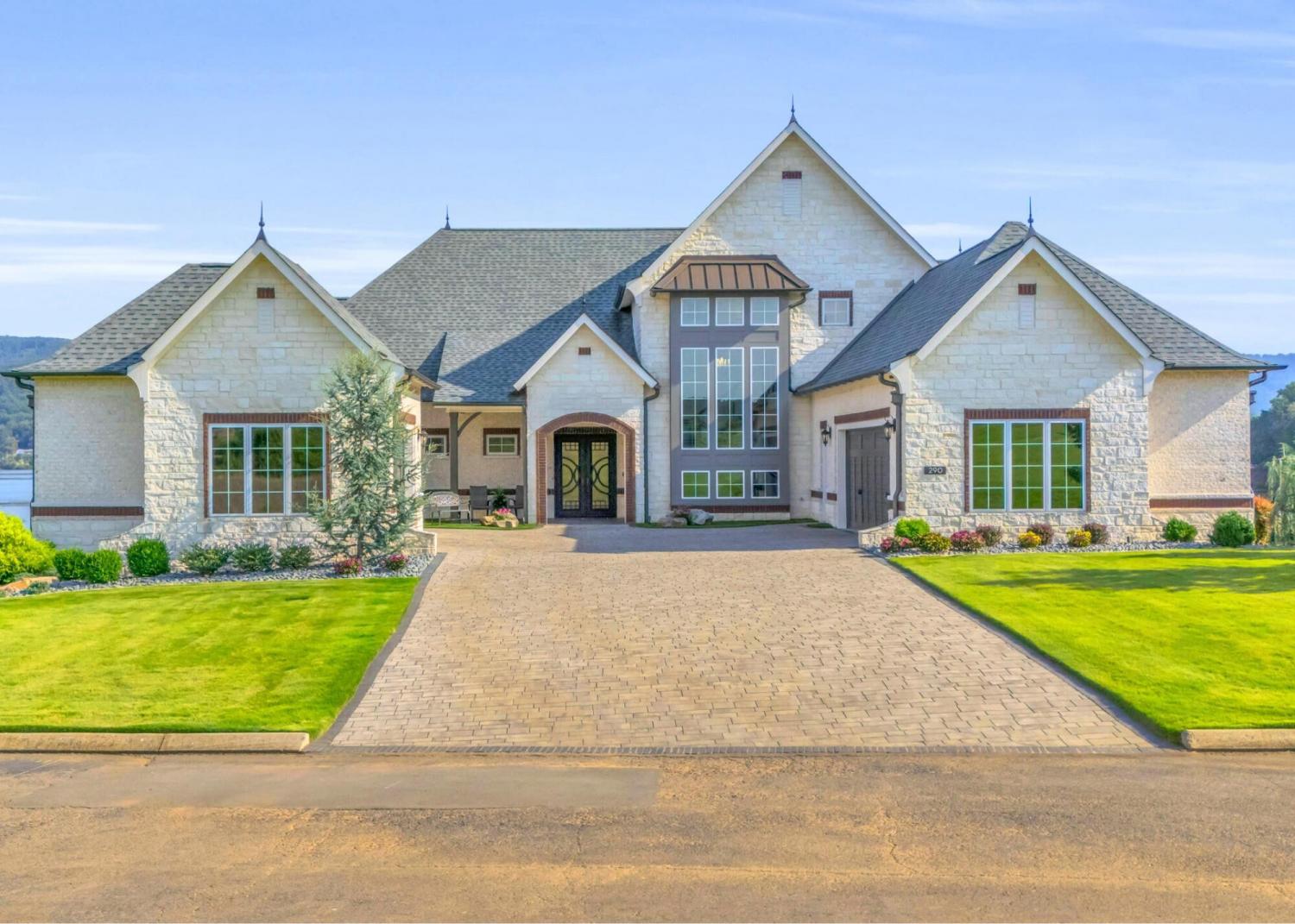 290-Edgewater-Way For Sale