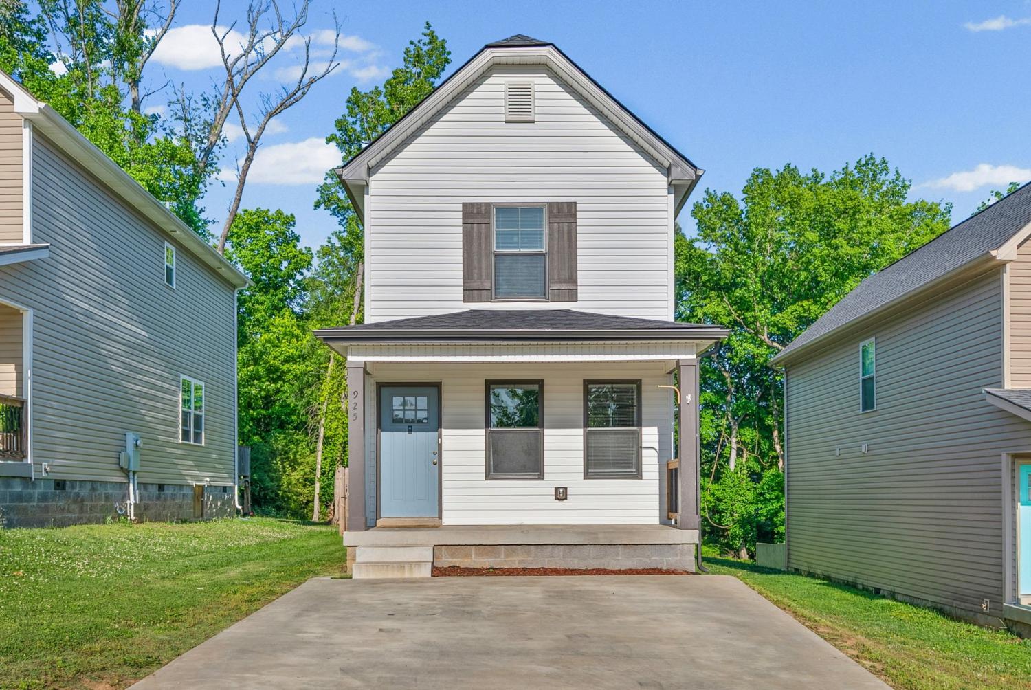925-Oak-Ln For Sale