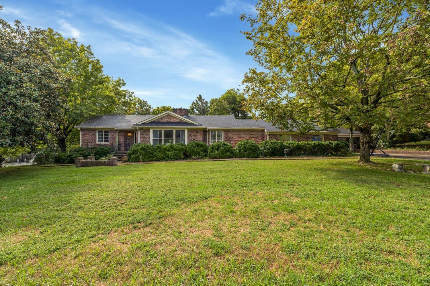 507-Oakwood-Dr For Sale