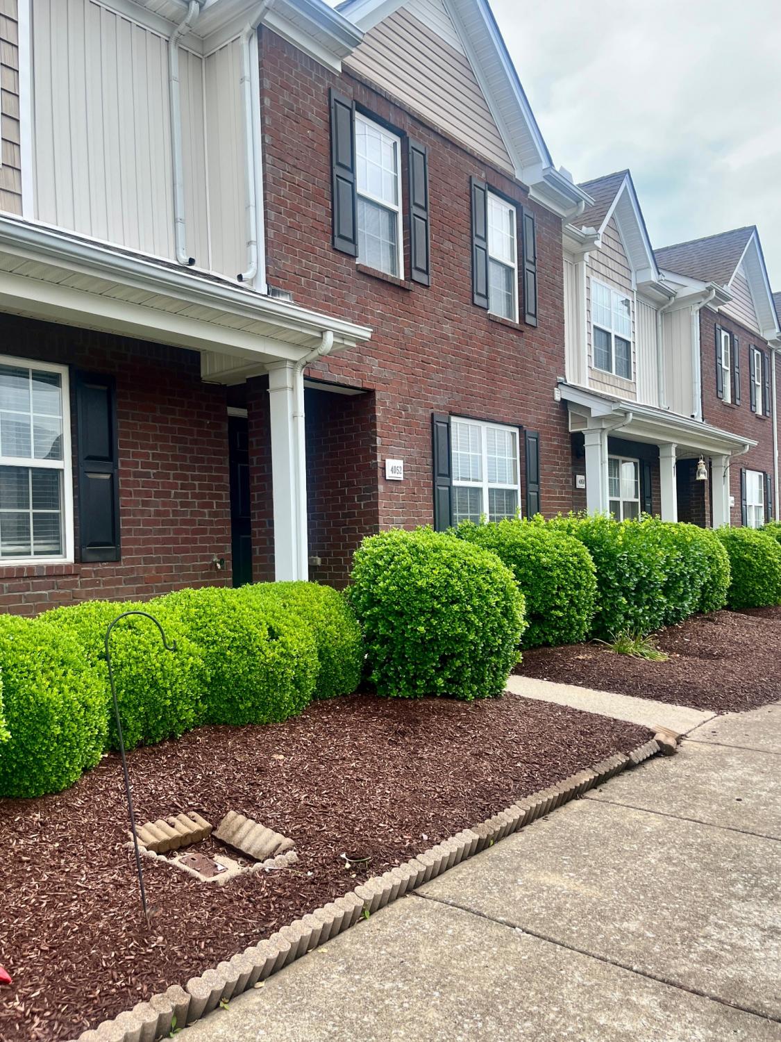 4052-George-Buchanan-Dr For Sale