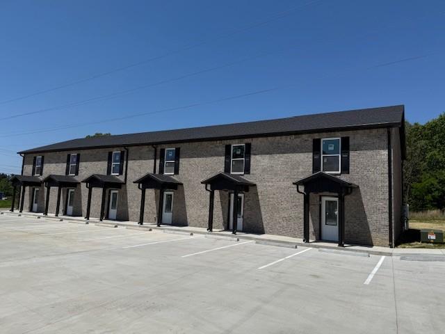 740-Kings-Ln For Sale