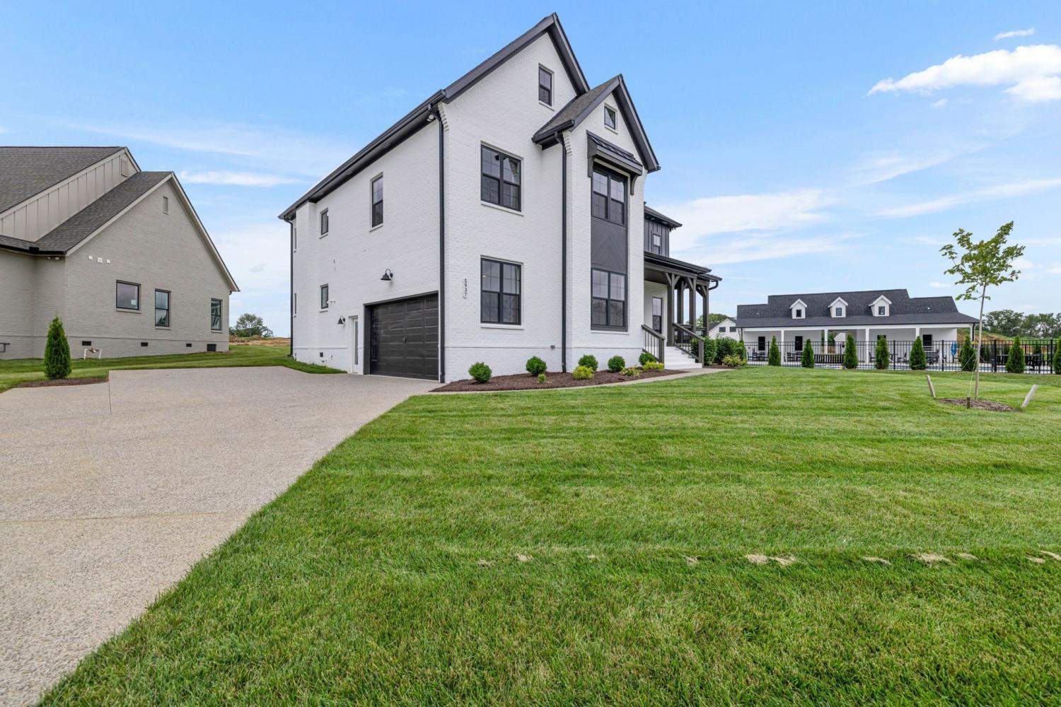 5937 Hunt Valley Dr TN 37174 For Sale - 