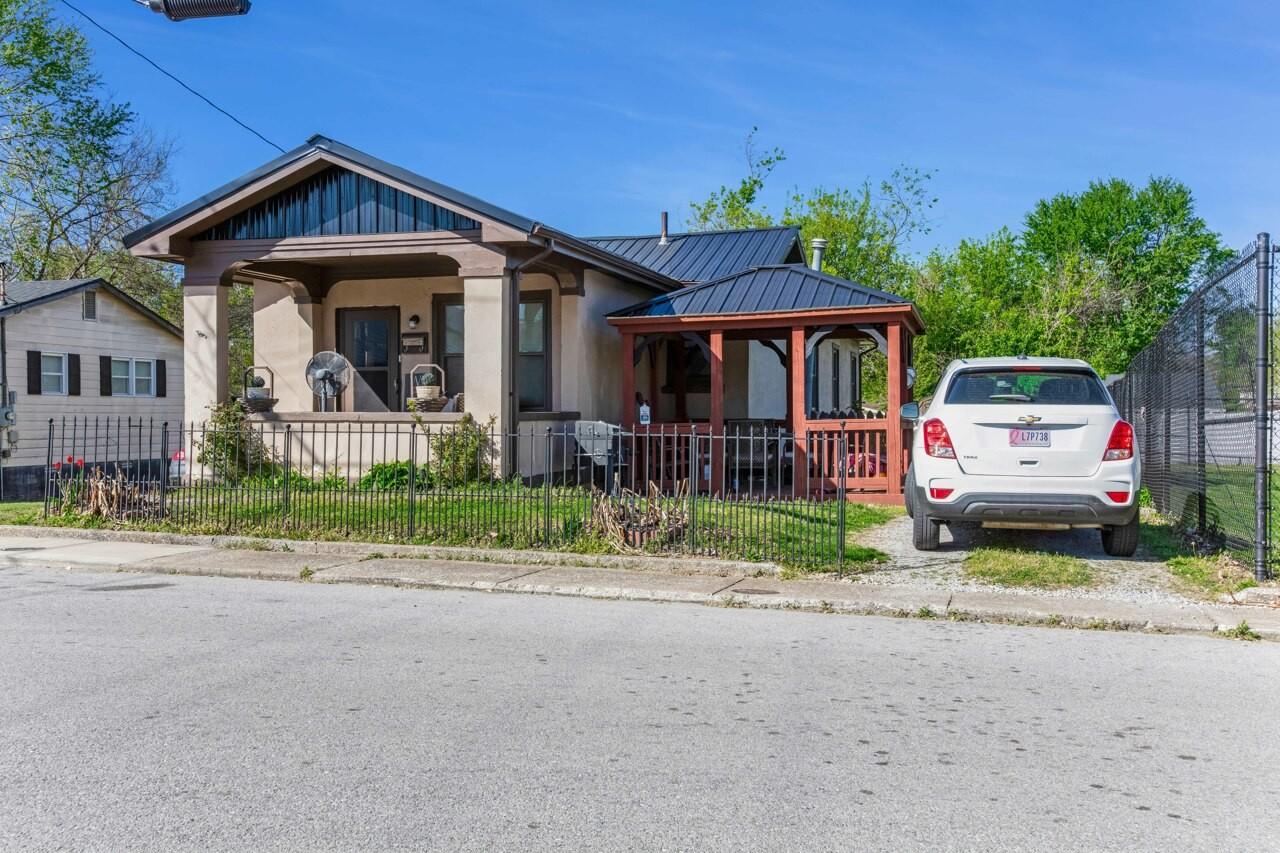 1000-E-2nd-St--E For Sale