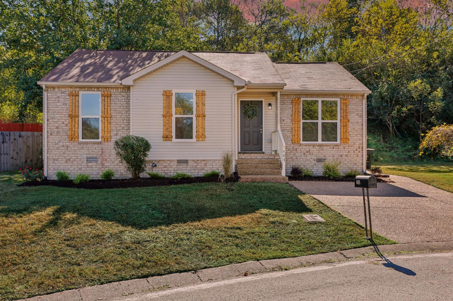 605-Hibbitts-Ct For Sale