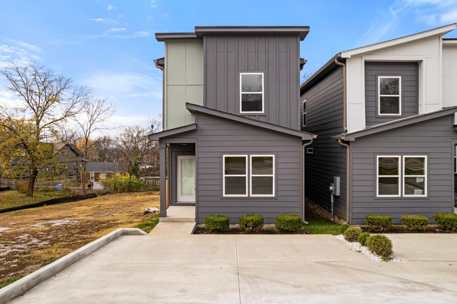 2118A-Burns-St For Sale