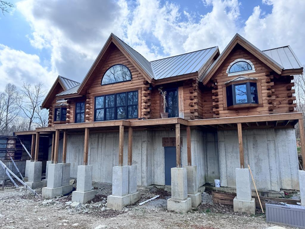 1561-Greenwood-Ridge-Rd For Sale