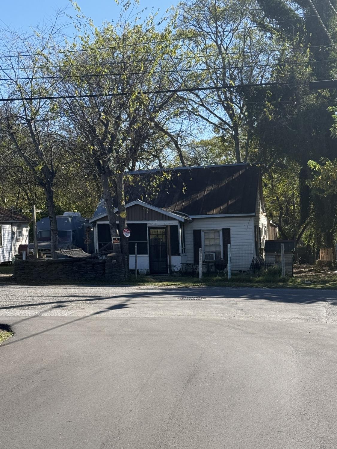 673-Blythe-Ave For Sale