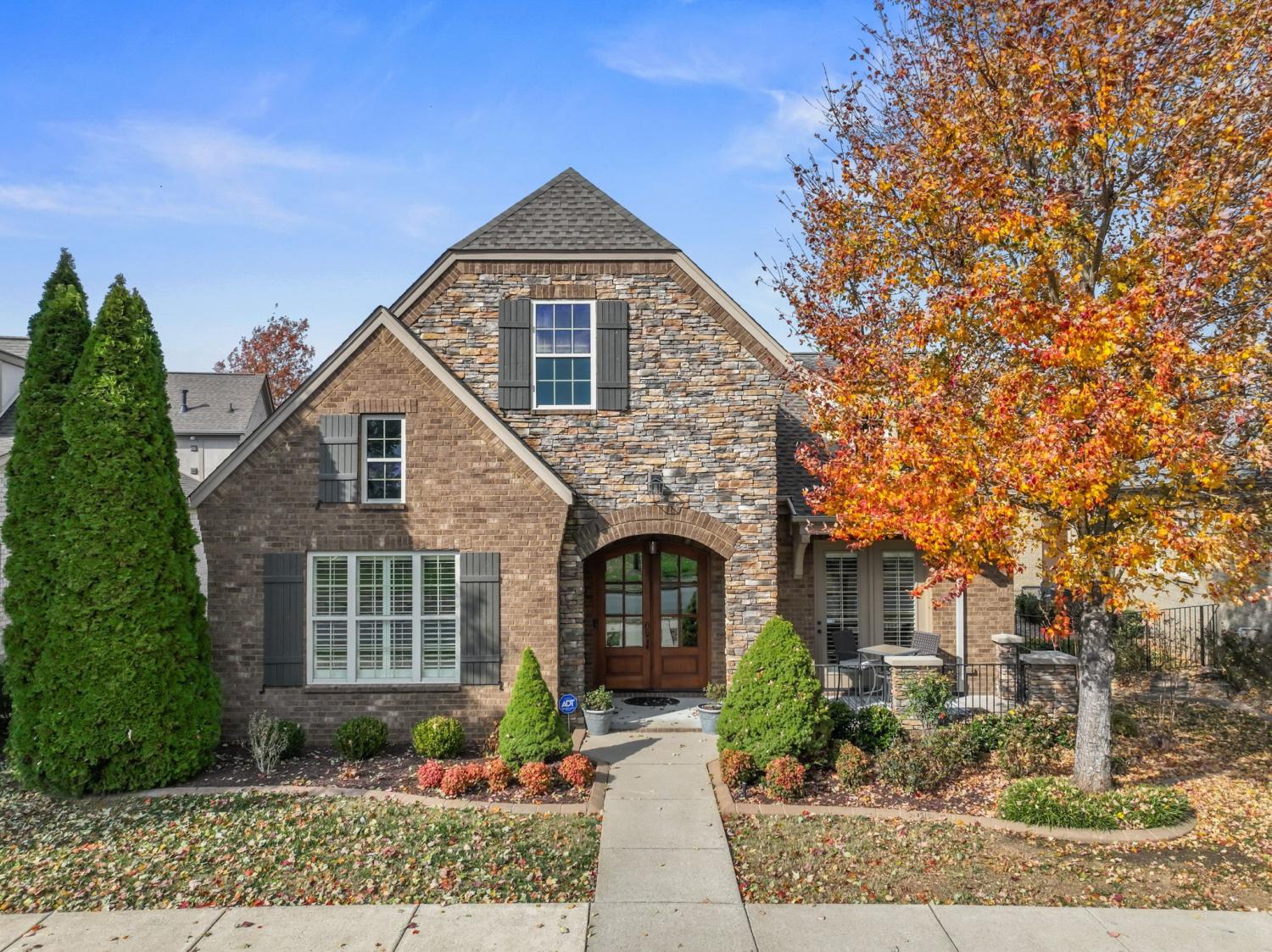 1690-Noah-Ln For Sale