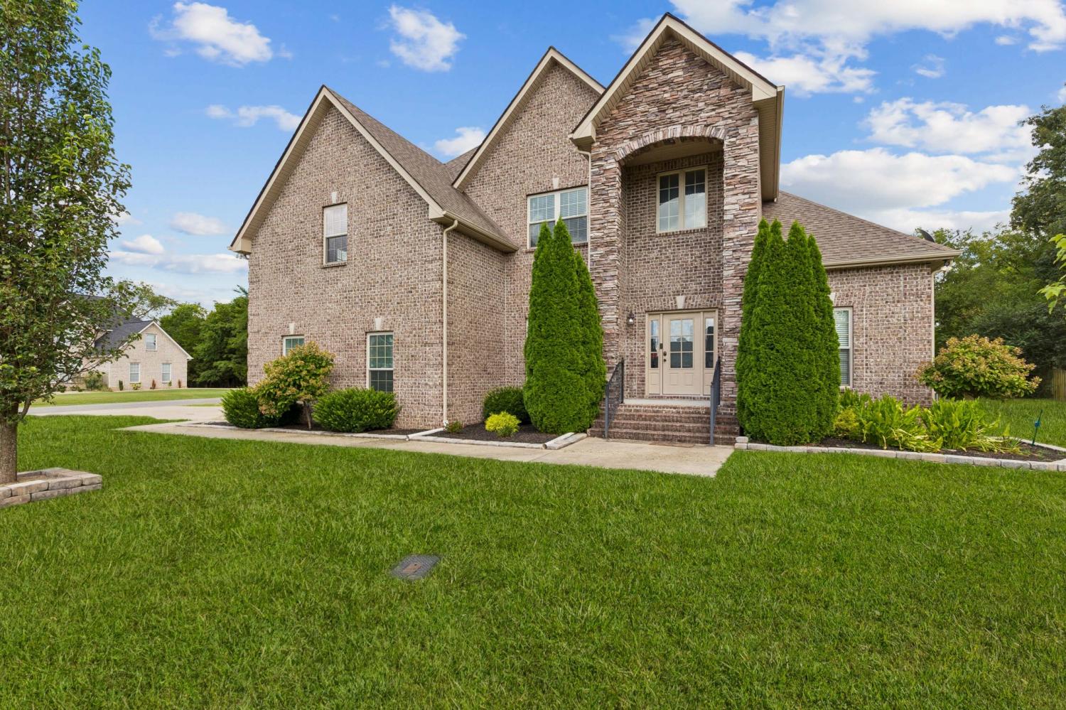 4424-Thoroughbred-Ln For Sale