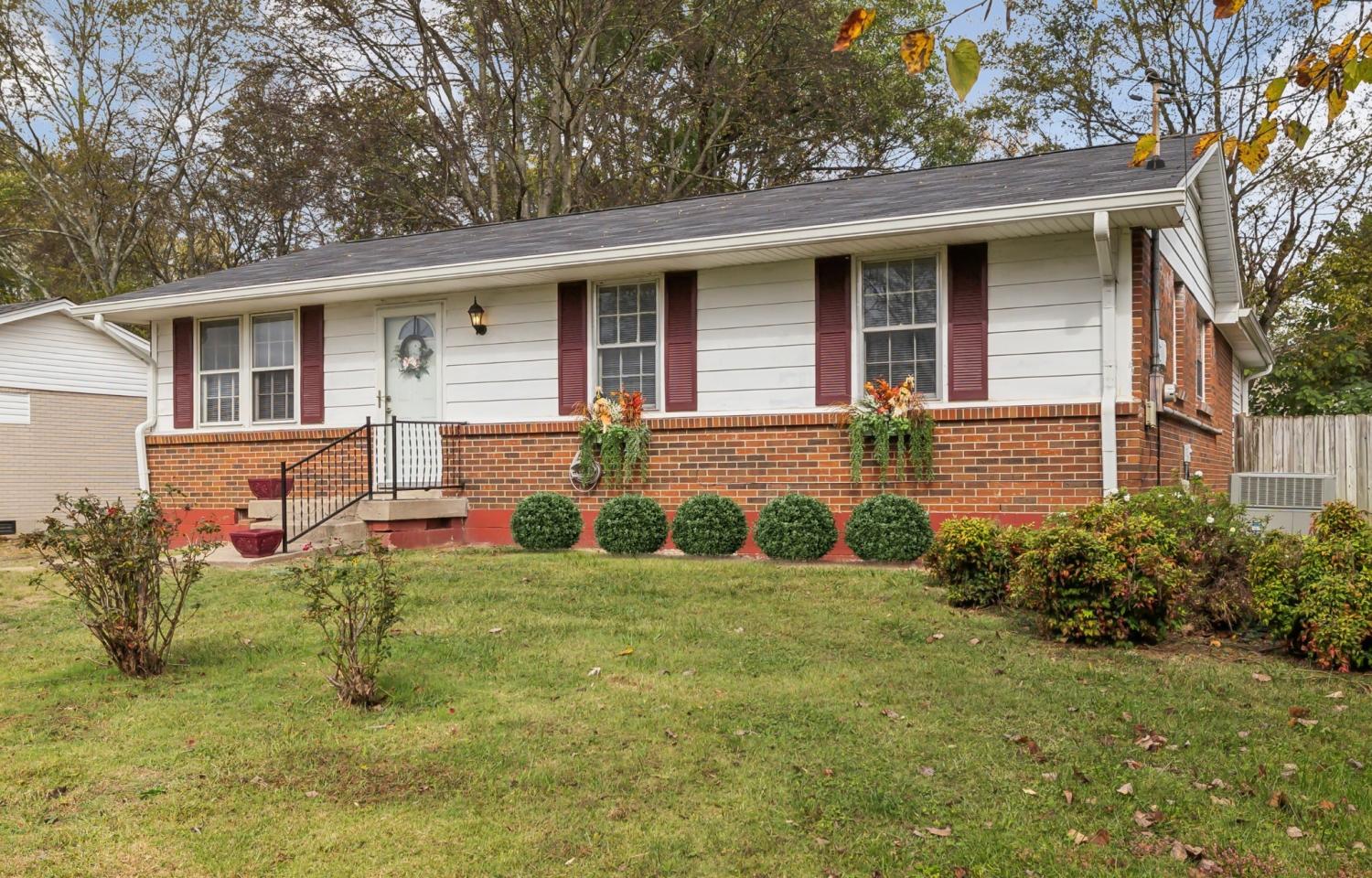 123-Cole-Dr For Sale