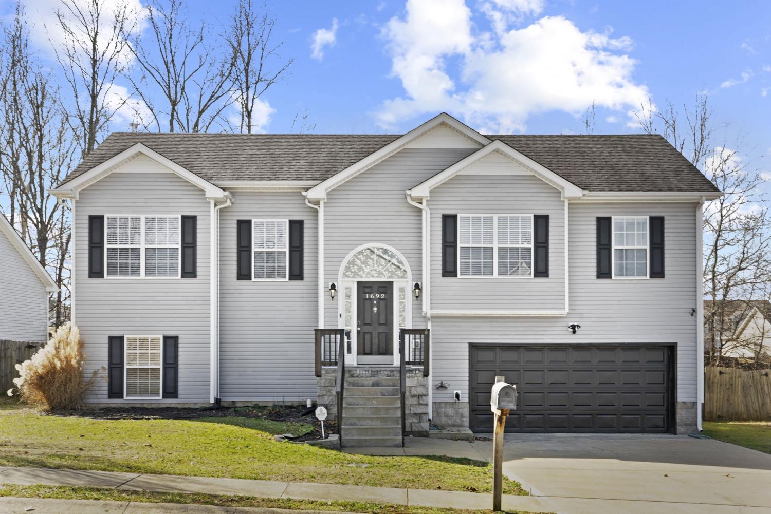 1692-Parkside-Drive For Sale