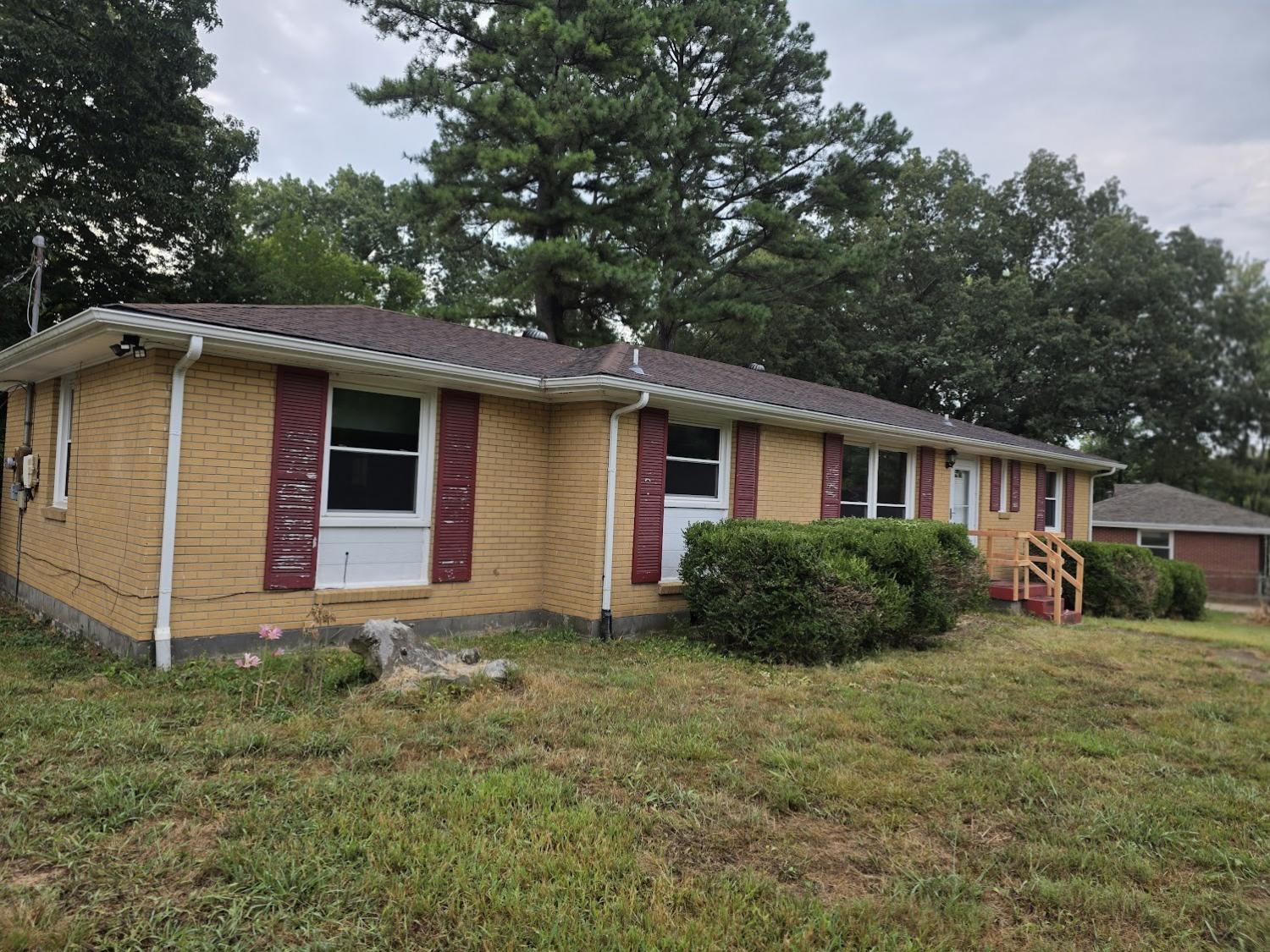 7-Hillsboro-Rd For Sale
