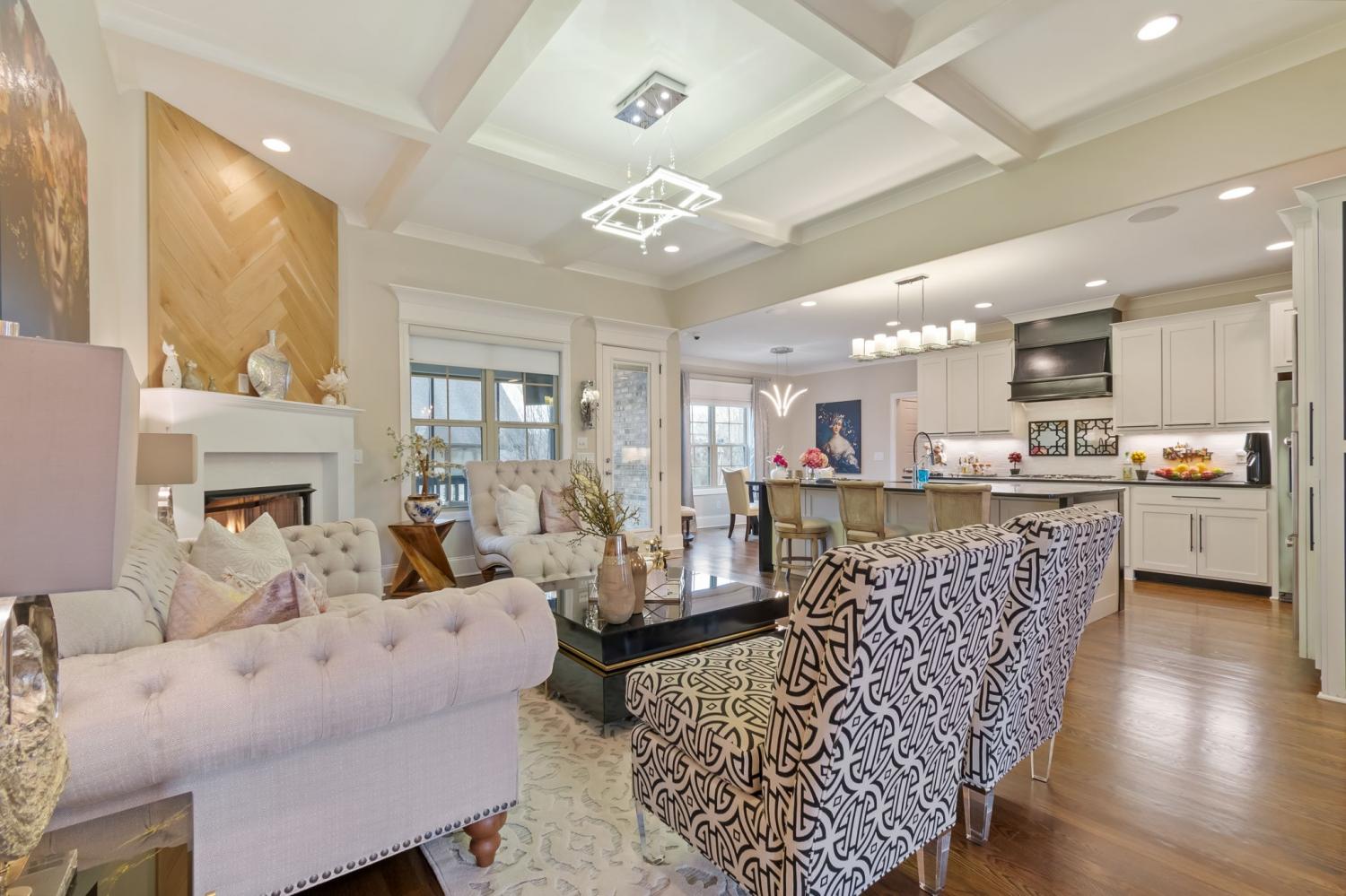 8007-June-Apple-Ln For Sale