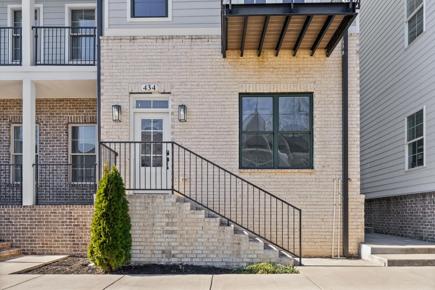 434-Centre-St For Sale