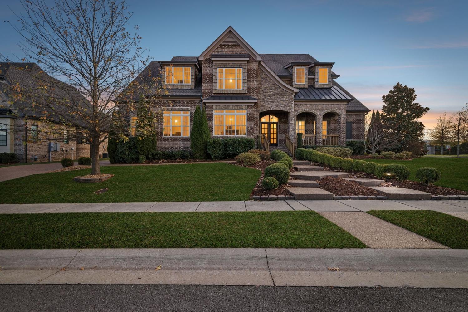 1001-Lawson-Ln For Sale