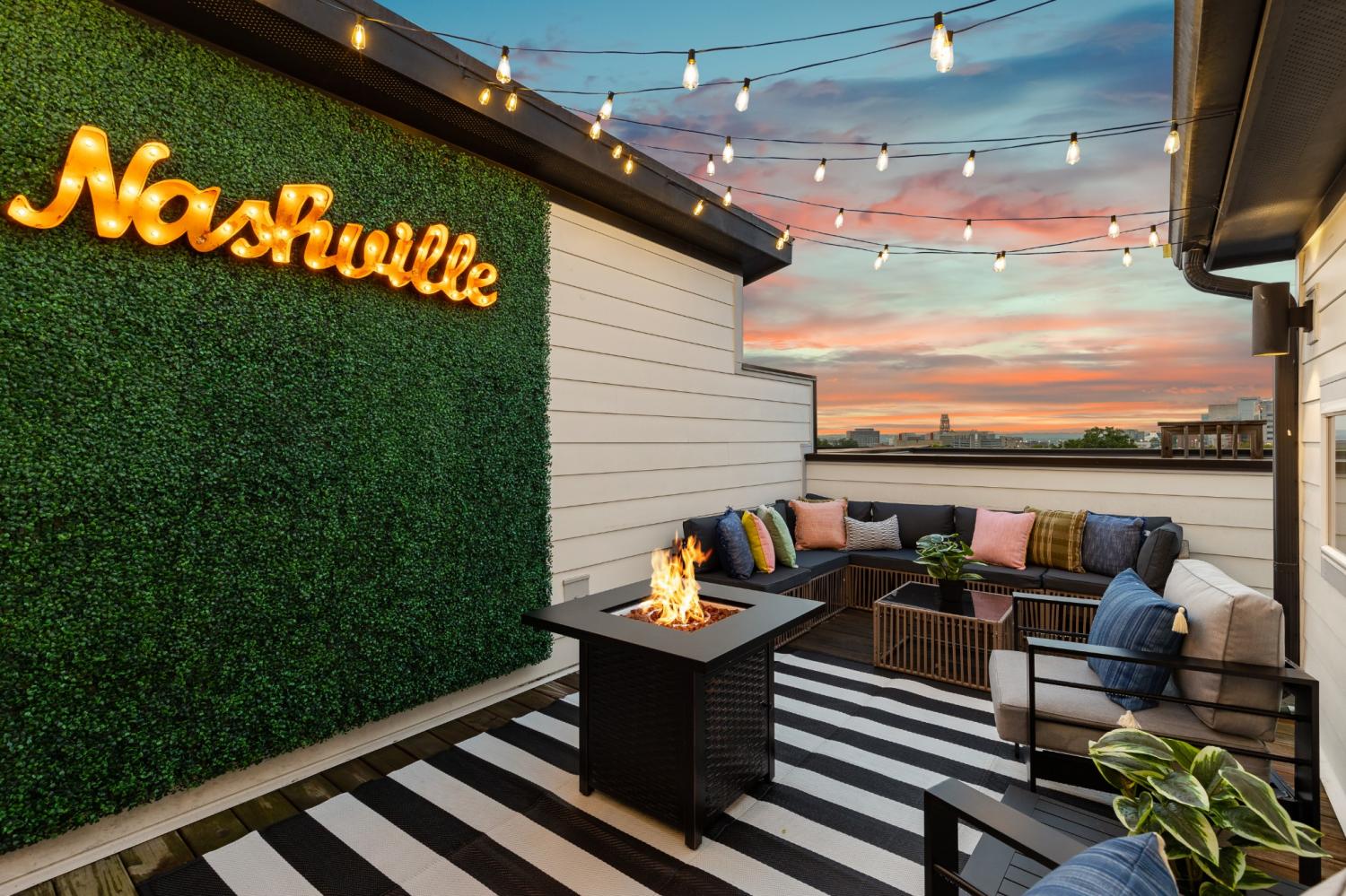 2001-Convent-Pl For Sale