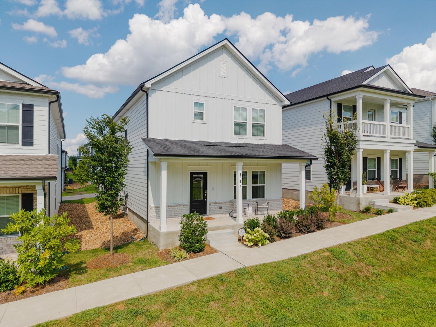 1519-Henderson-Point-Aly For Sale