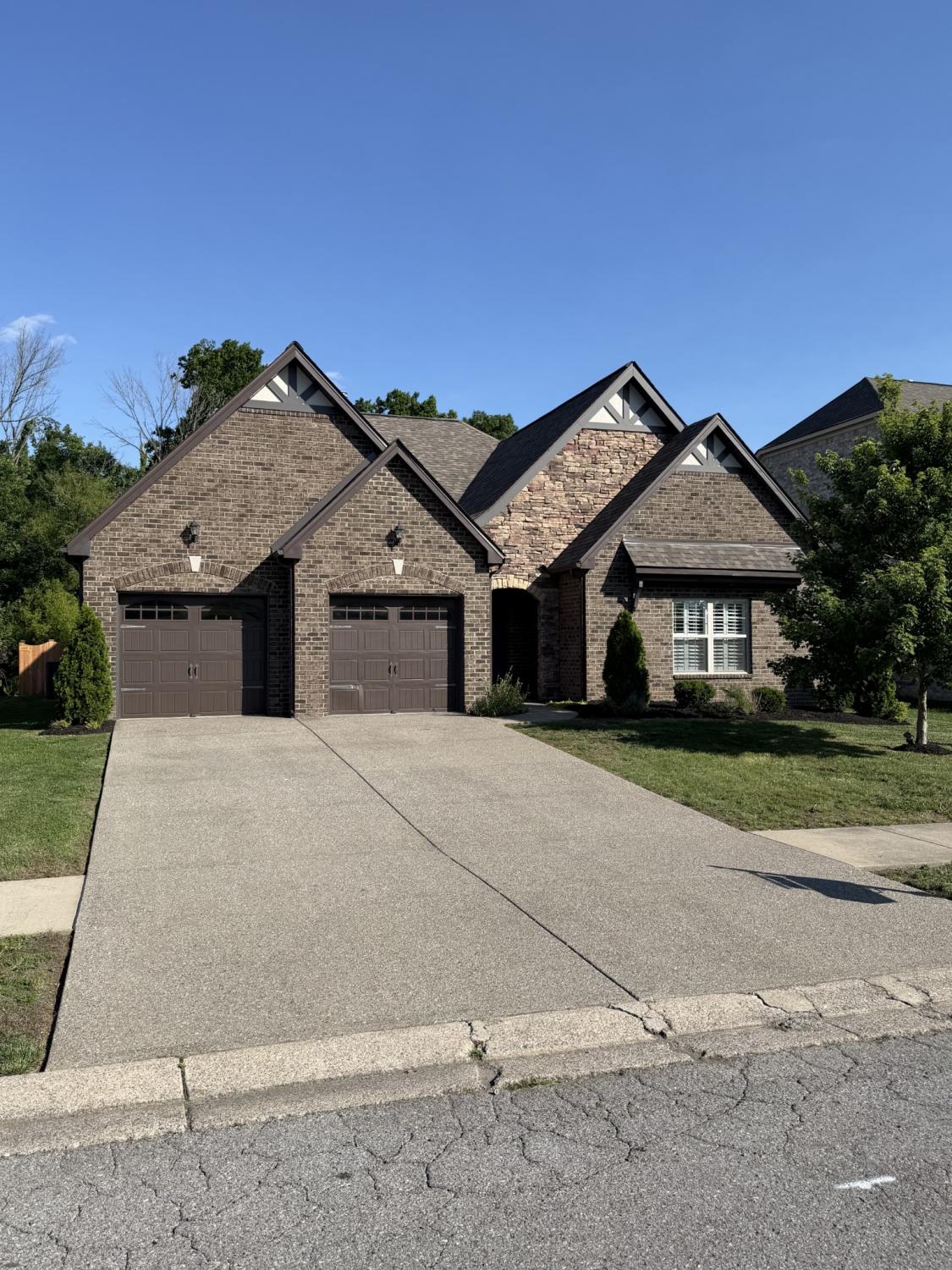 216-Meandering-Dr For Sale