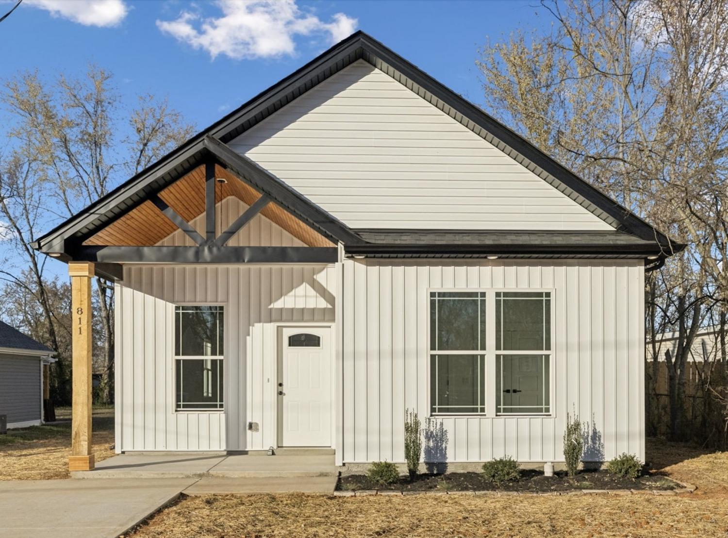 811-19th-Ave--W For Sale