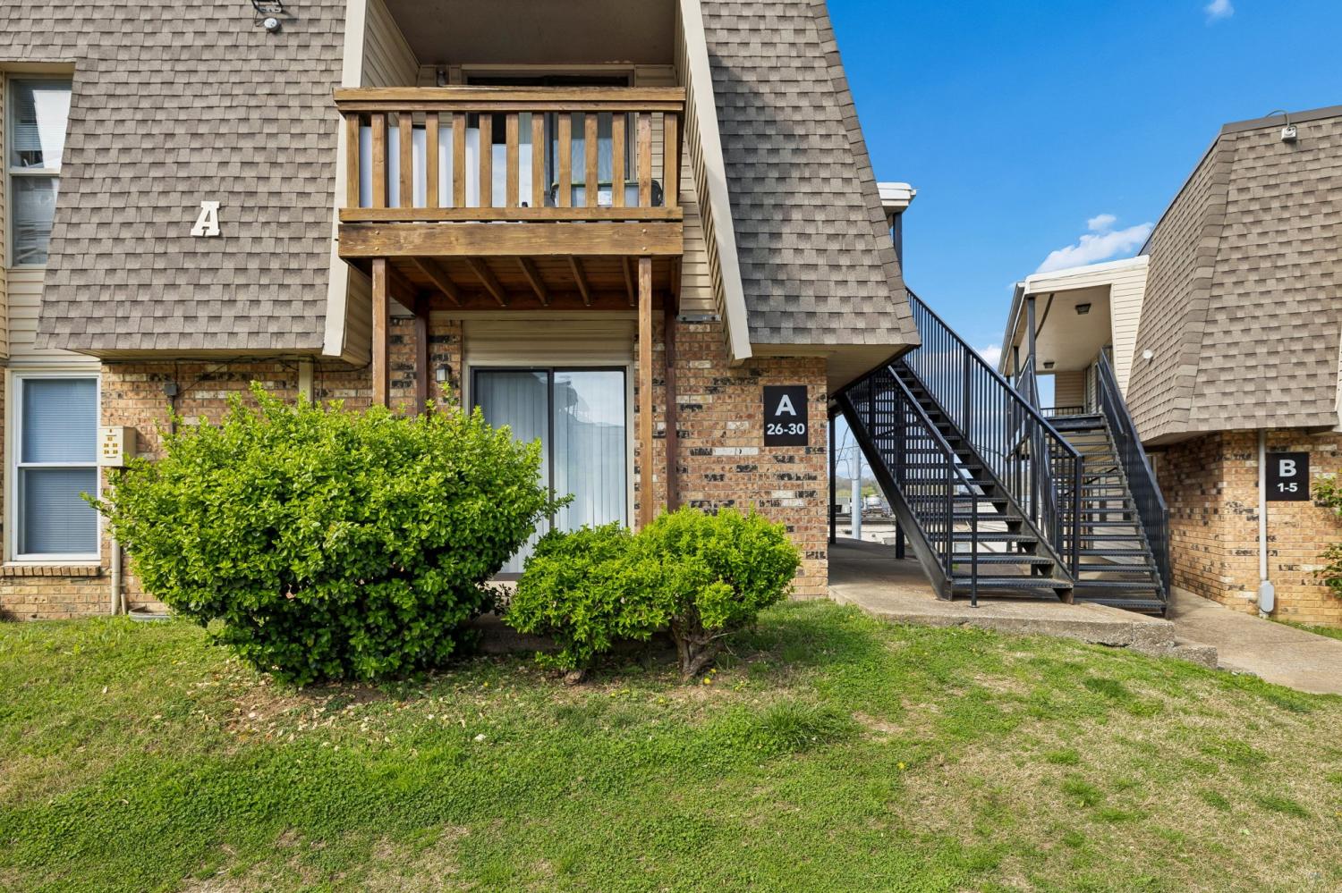 370-Wallace-Rd For Sale