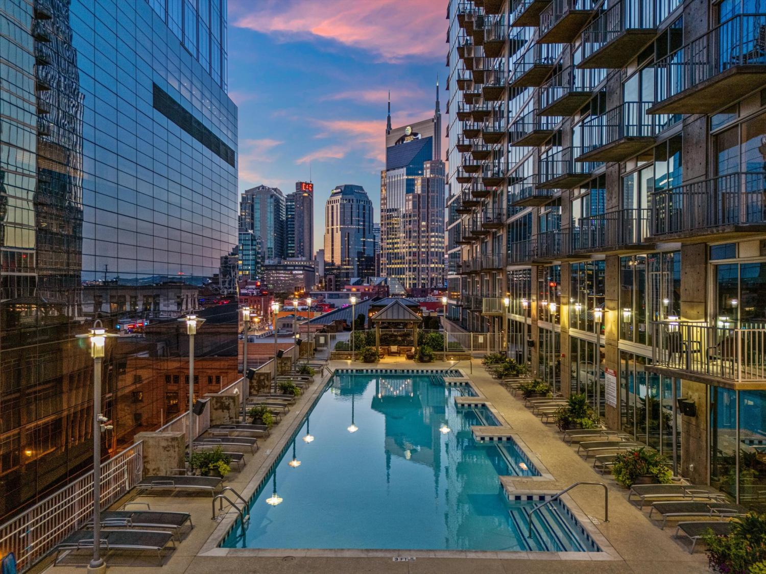 301-Demonbreun-St For Sale