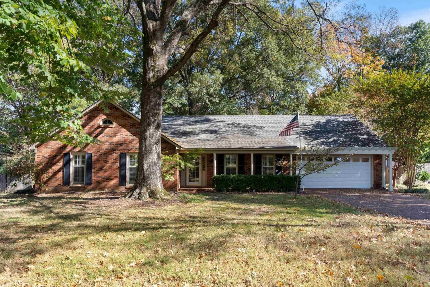 1528-HOLLY-HILL-DR For Sale