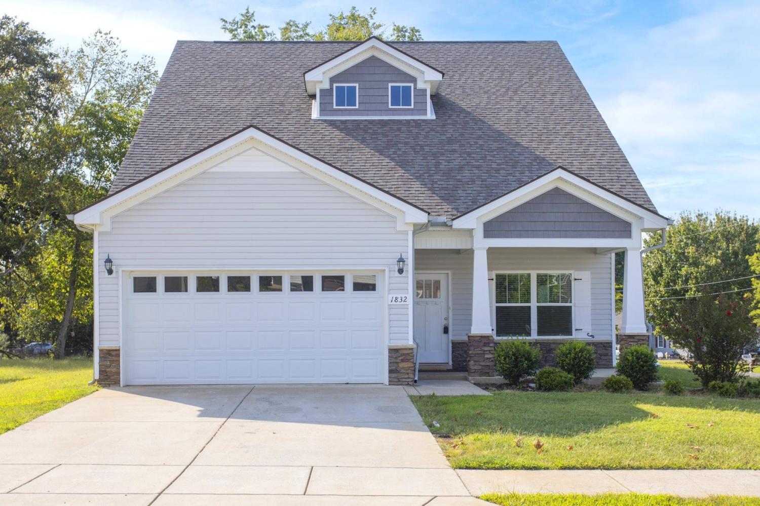 1832-Charismatic-Pl For Sale