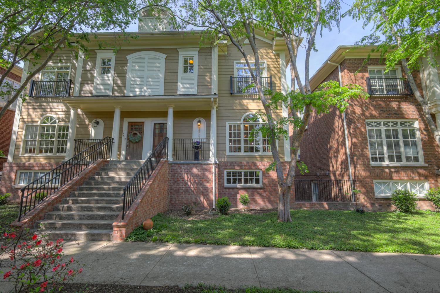 146-Generals-Retreat-Pl For Sale