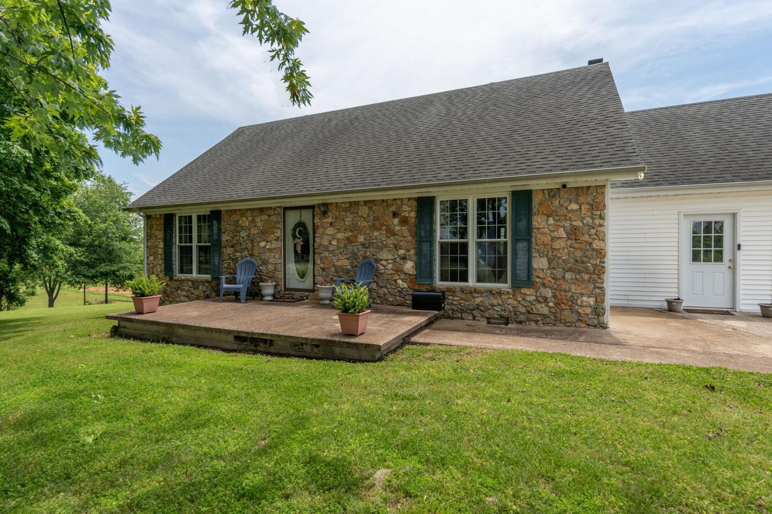 103-Daniel-Cir For Sale