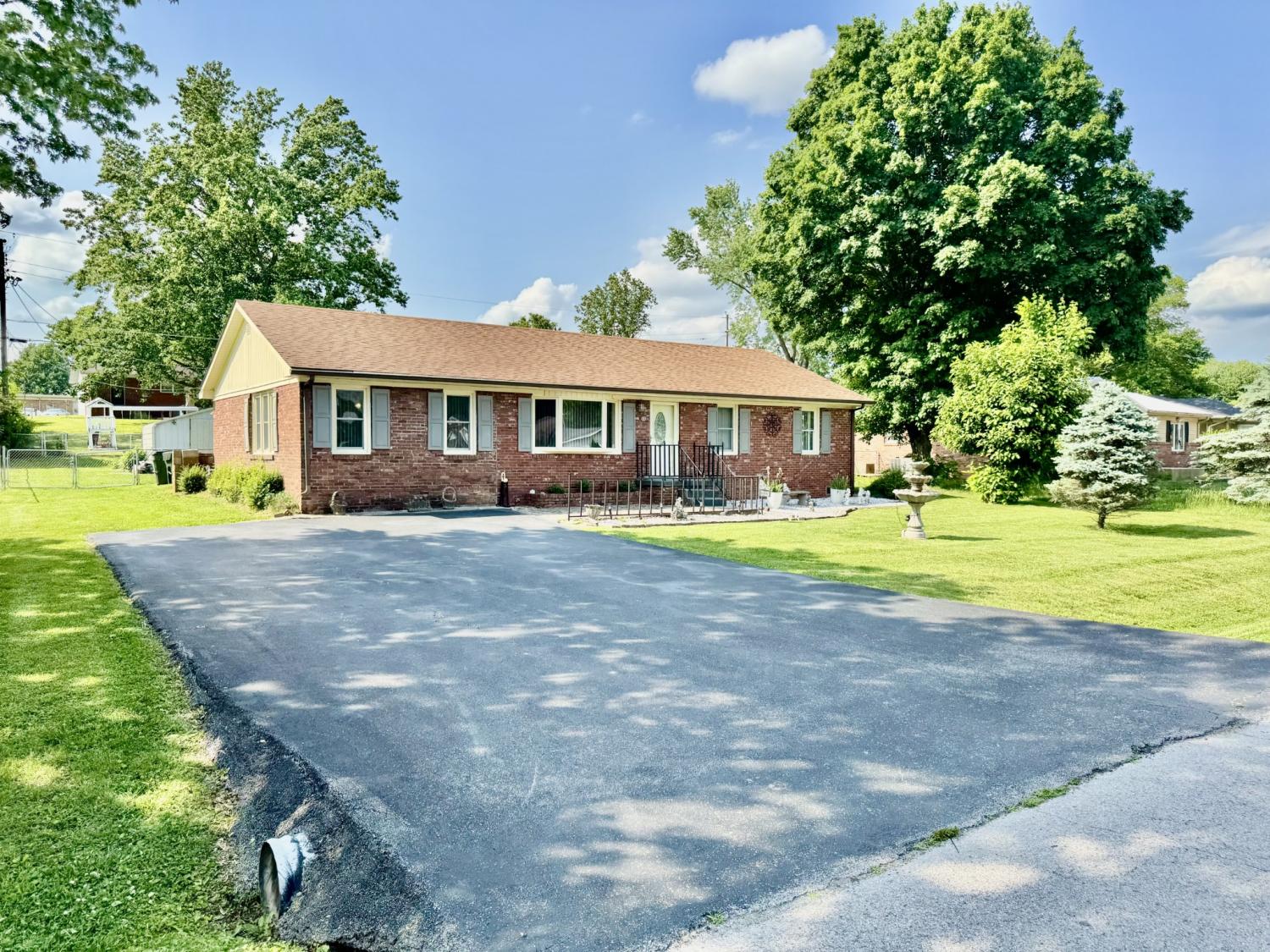 313-Wayne-Dr For Sale