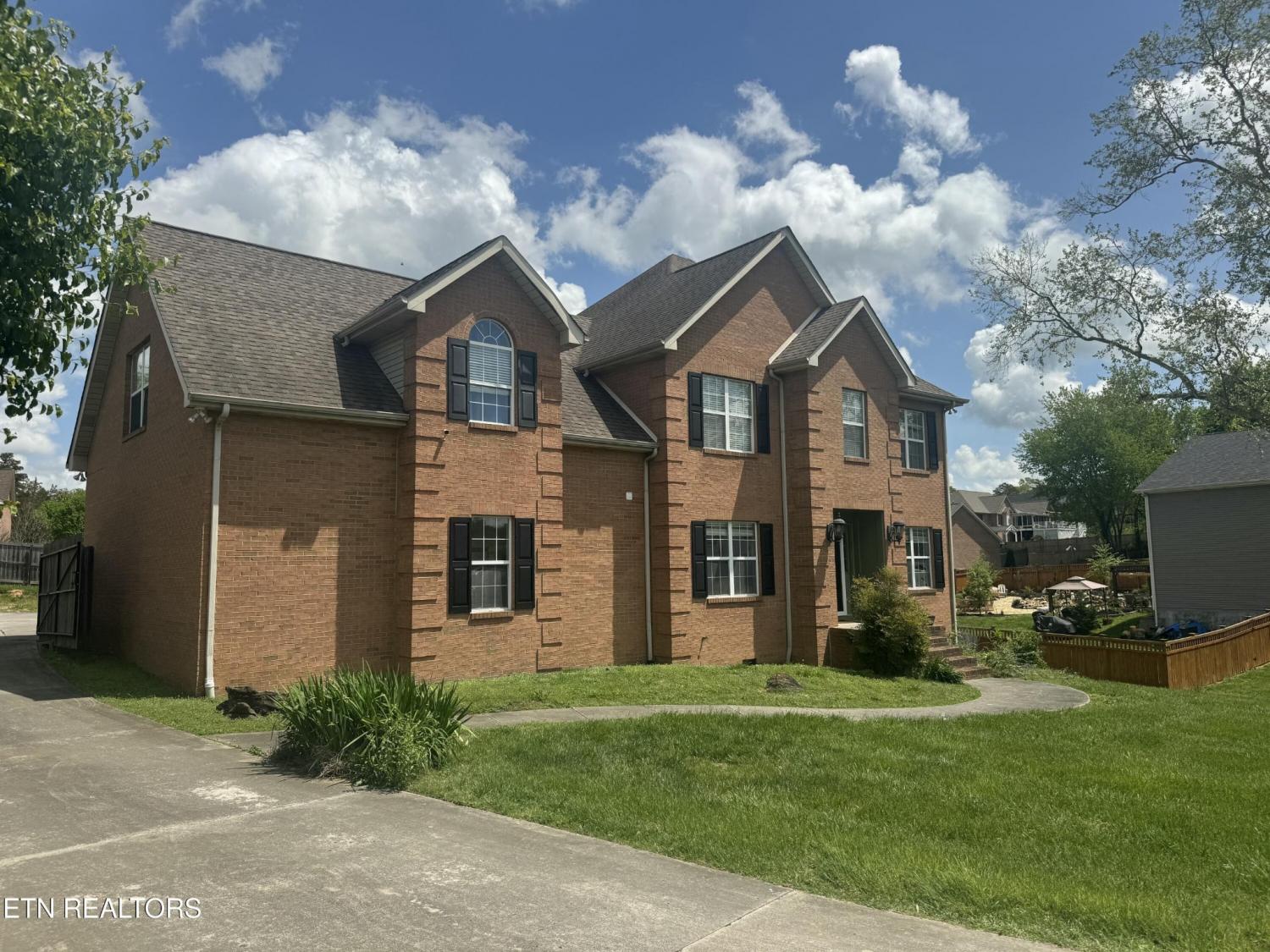 7424-Castlegate-Blvd For Sale