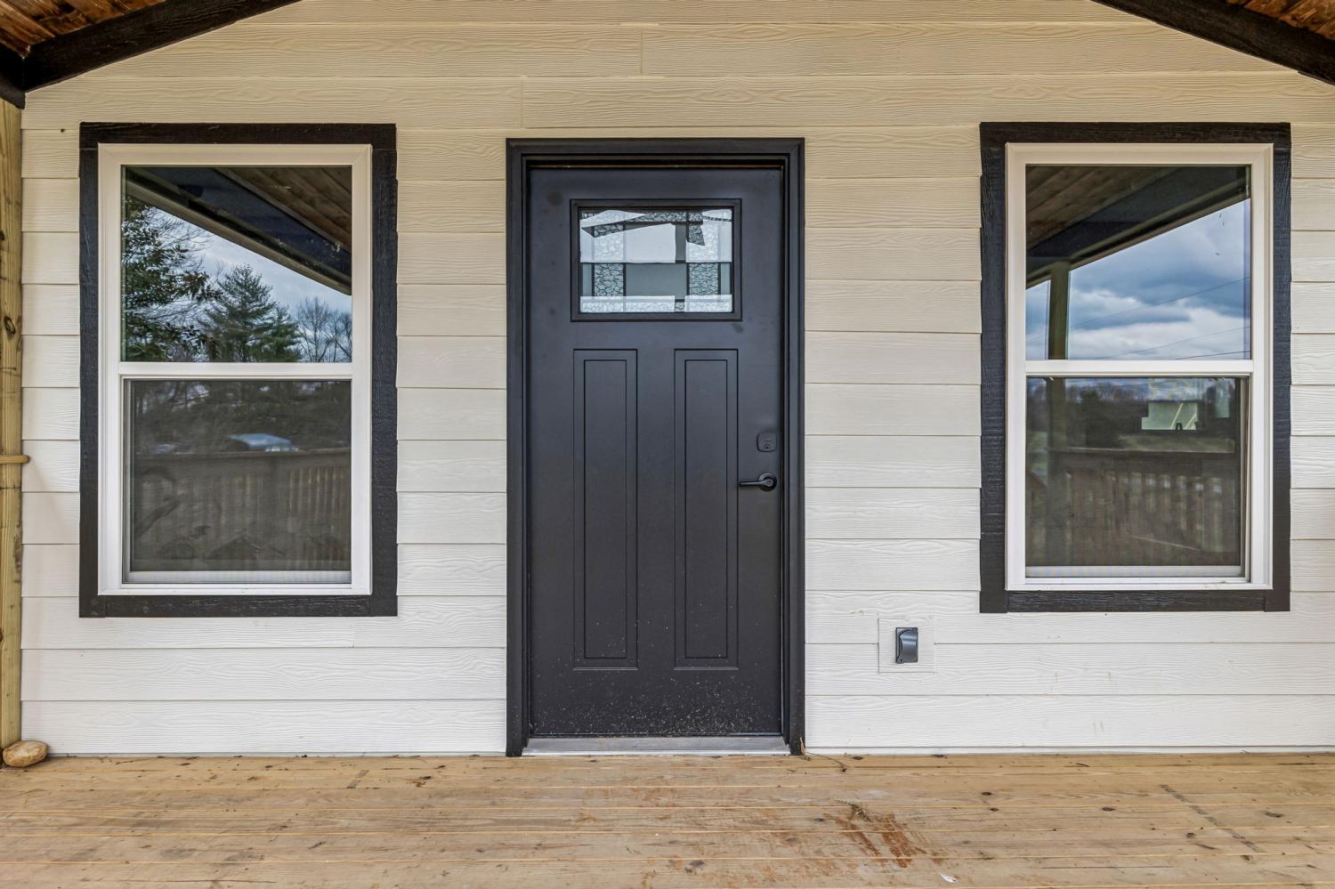 1985-Mosley-Ferry-Rd For Sale