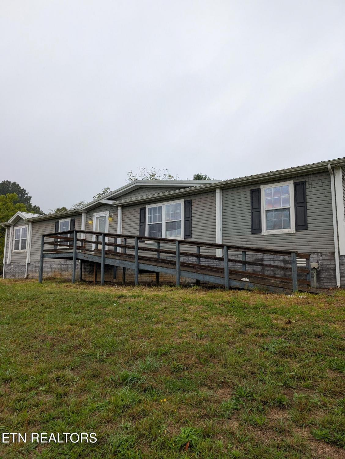 813-Hide-A-Way-Rd For Sale