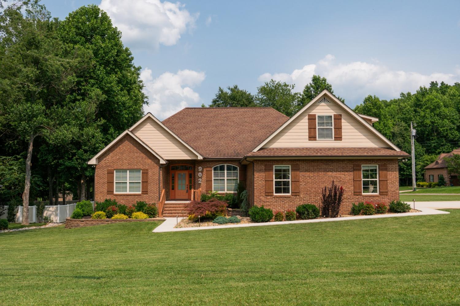 902-Evelyn-Ct For Sale