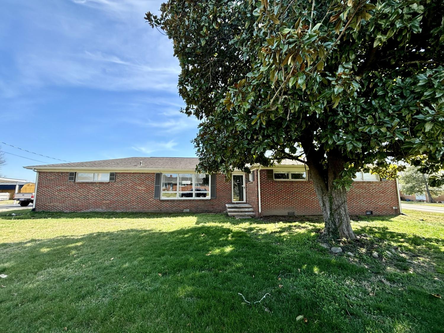 223-Cardinal-Dr For Sale